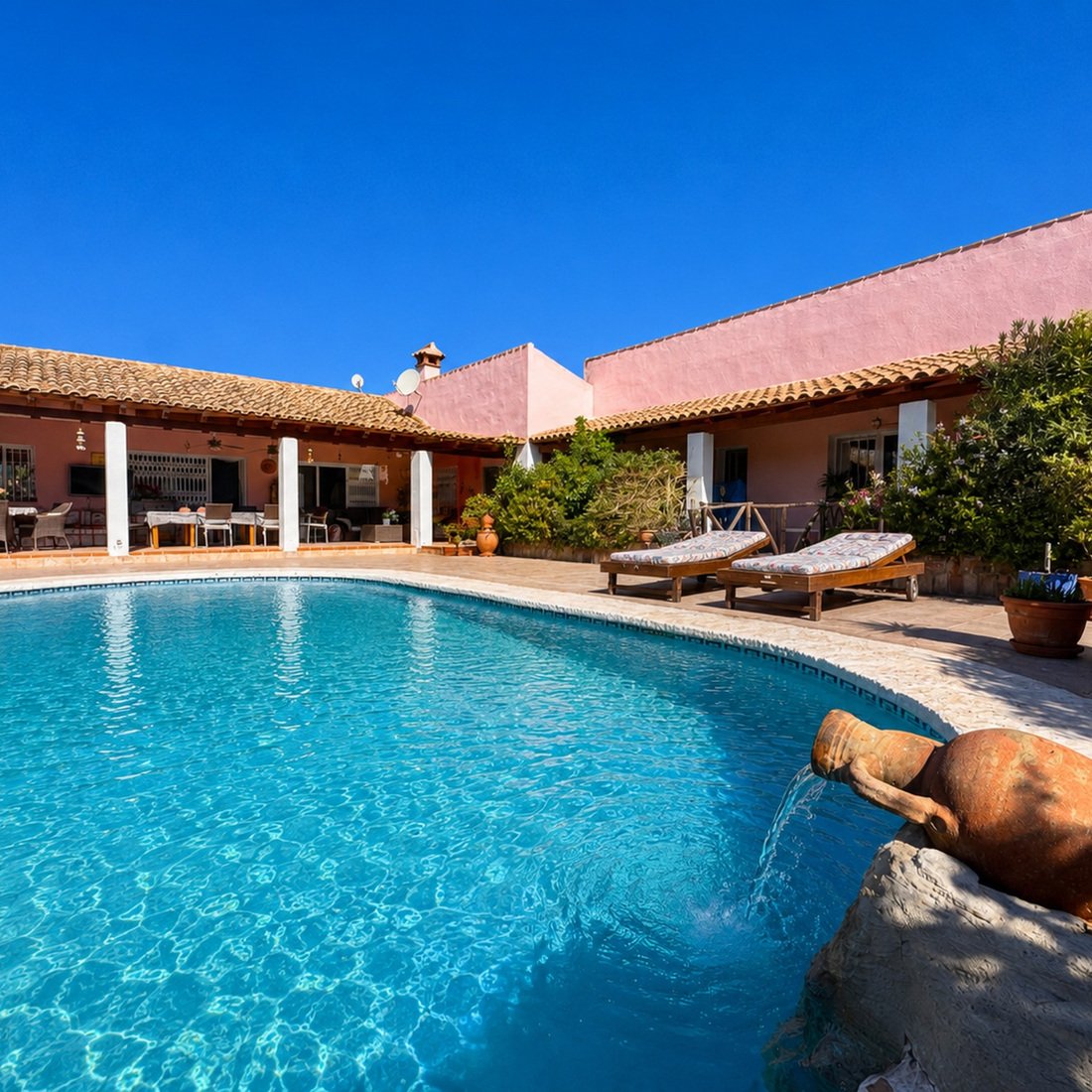 Villa Azahar piscina lateral